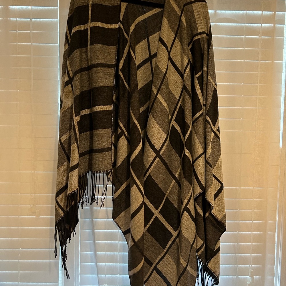 Black and Gray Plaid Shawl